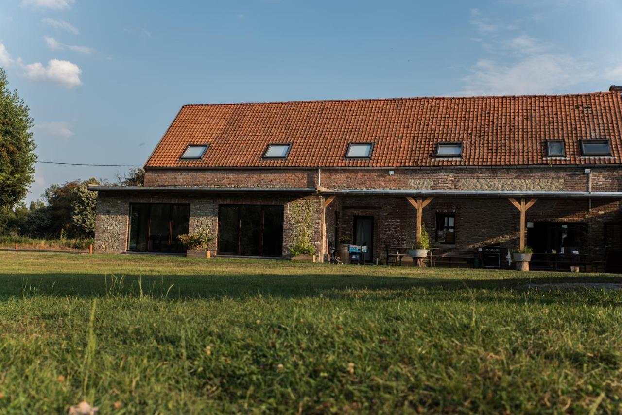 Au Petit Canteleu - Bed & Breakfast Beloeil Kültér fotó